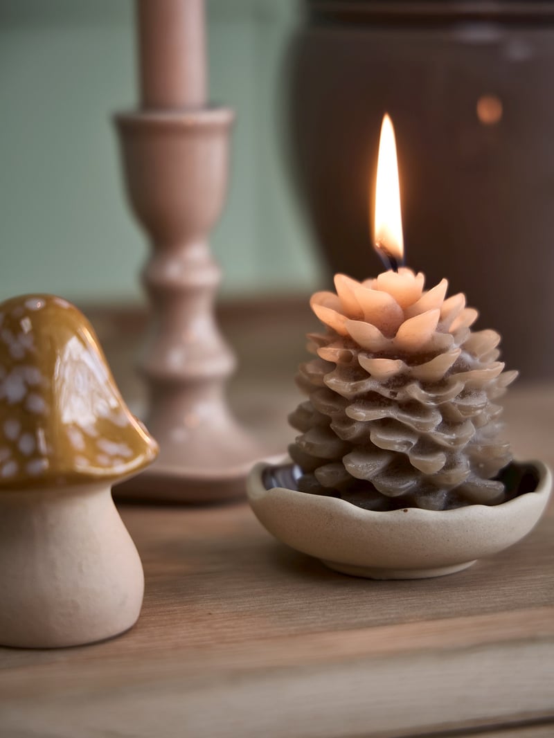 Pine cone-shaped candle - Camel - image 2