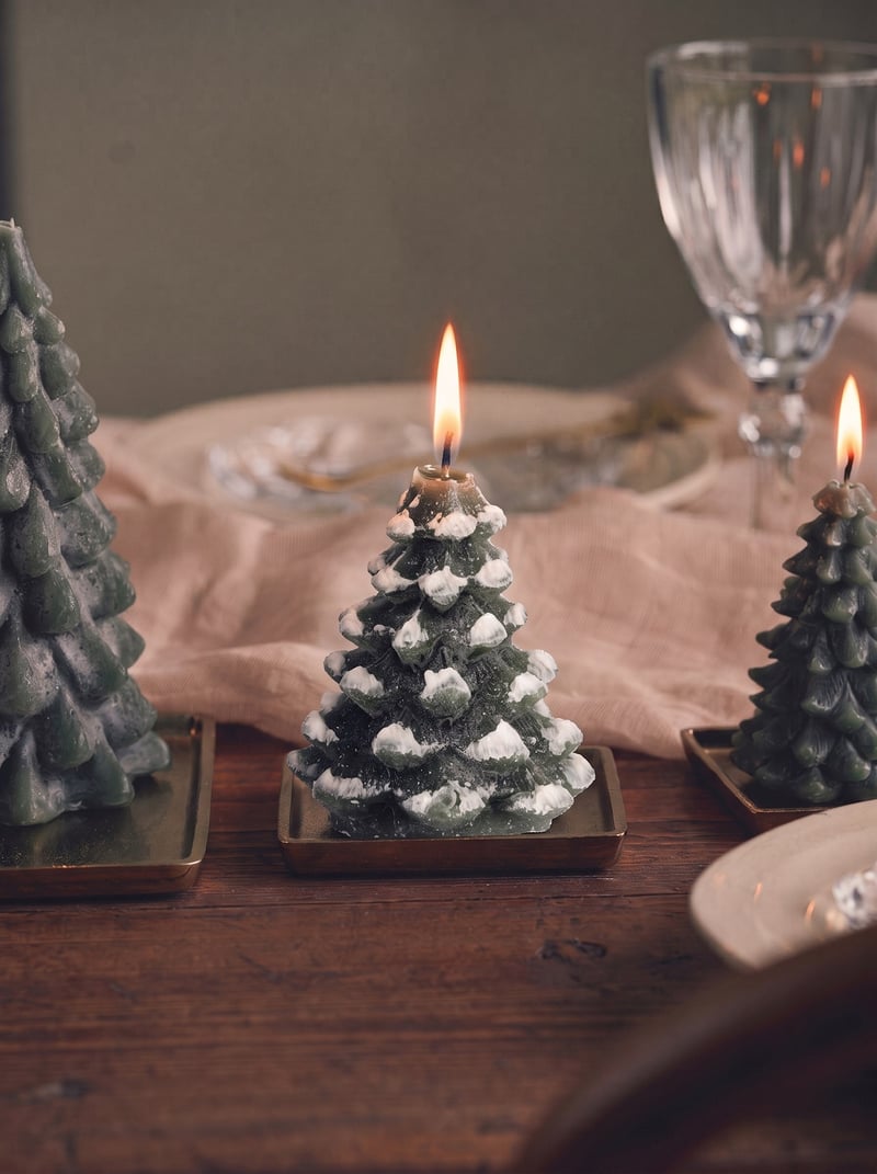Christmas tree candle - image 2