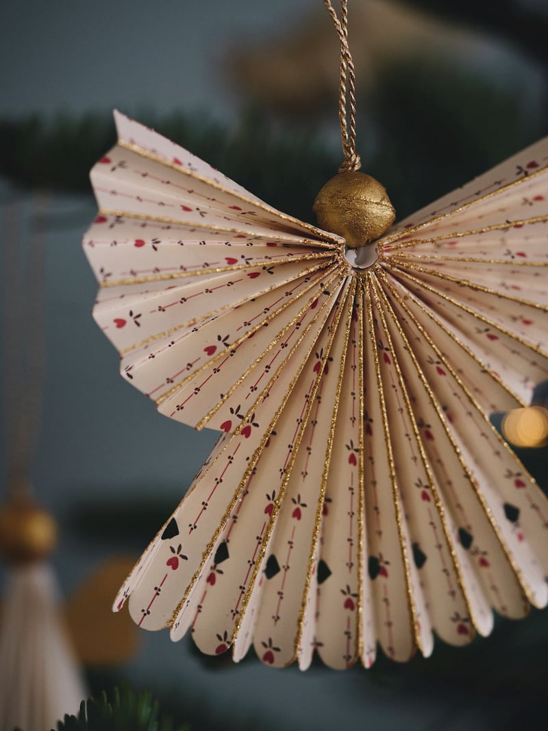 Angel hanging - Off White, Red - image 3